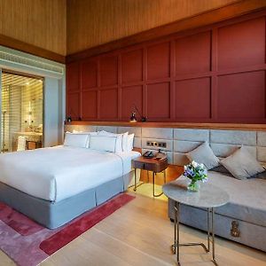 Deluxe Connecting Room